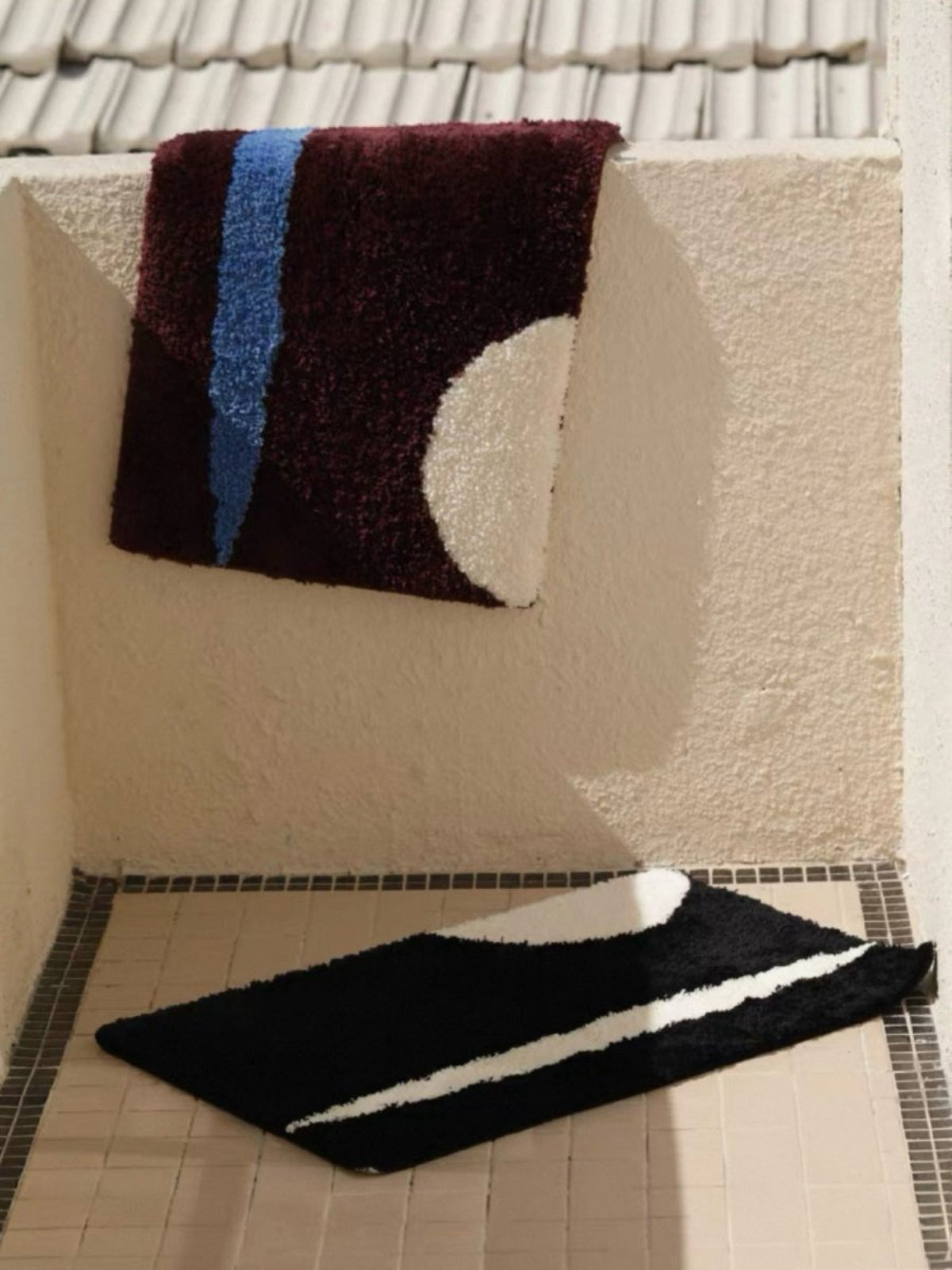 Tapis de bain abstrait contemporain ultra doux, absorbant, antidérapant